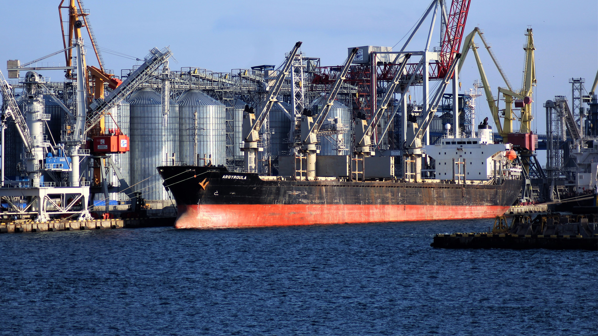 Policy Progress: The Antimonopoly Committee Obliged the Ministry of Infrastructure to Develop and Approve the Methodology of Calculating Port Dues within 4 Months