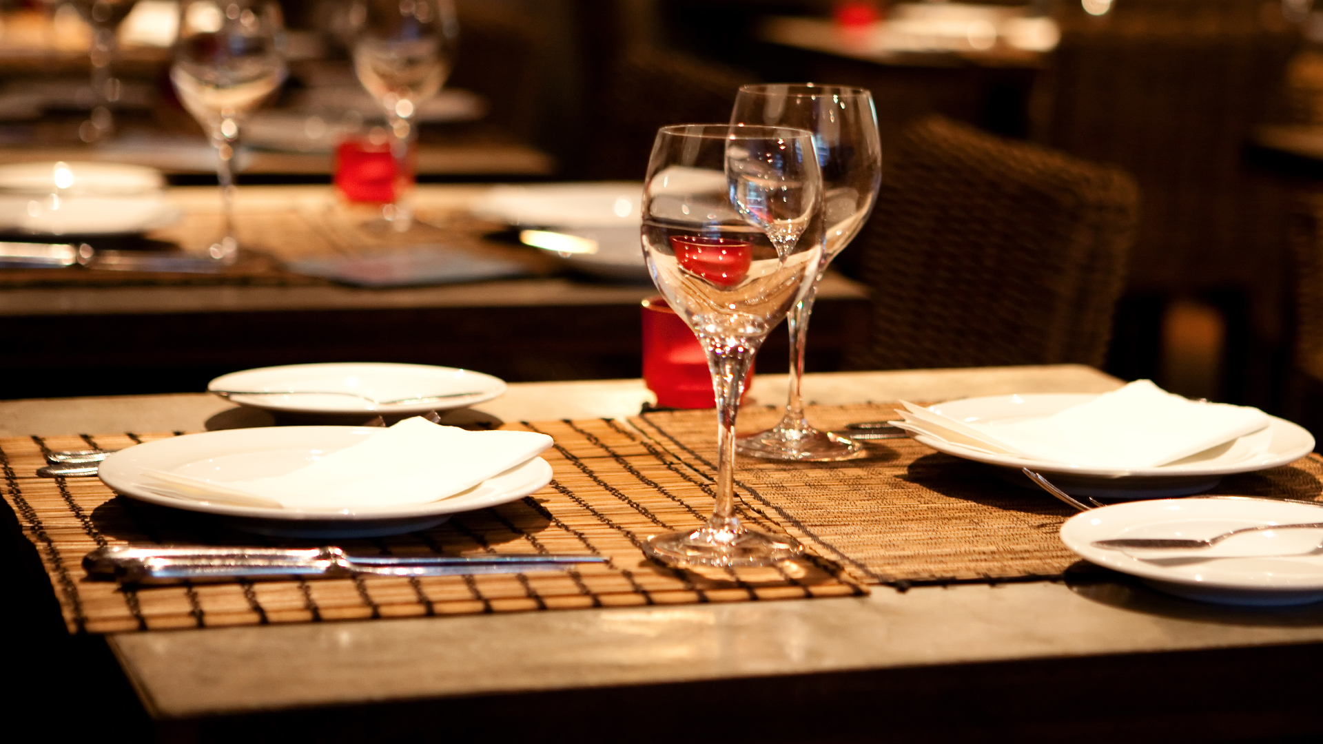 Government Supports a Proposal by the Business Community to Lift Restrictions on the Opening Hours of Cafes and Restaurants